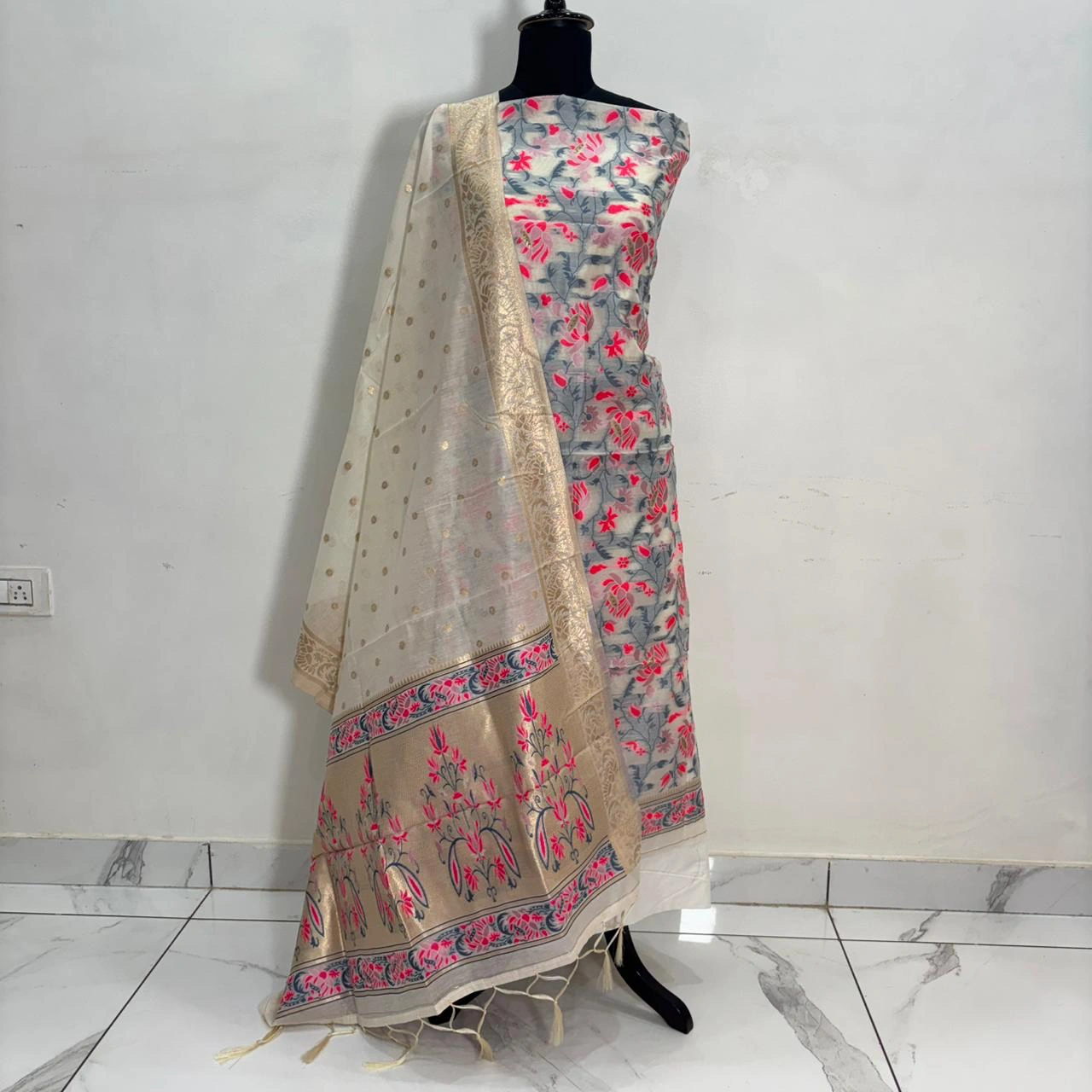 Ivory Woven Jamdani Chanderi Suit Set - Image 7