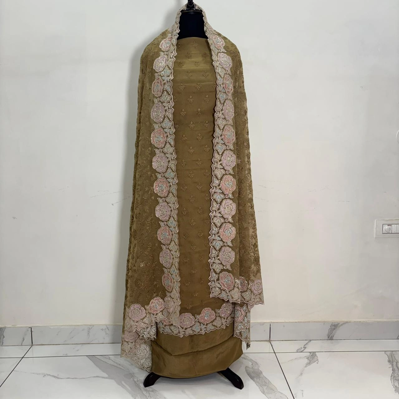 Mehndi Green Chiffon Embroidered Suit Set - Image 7