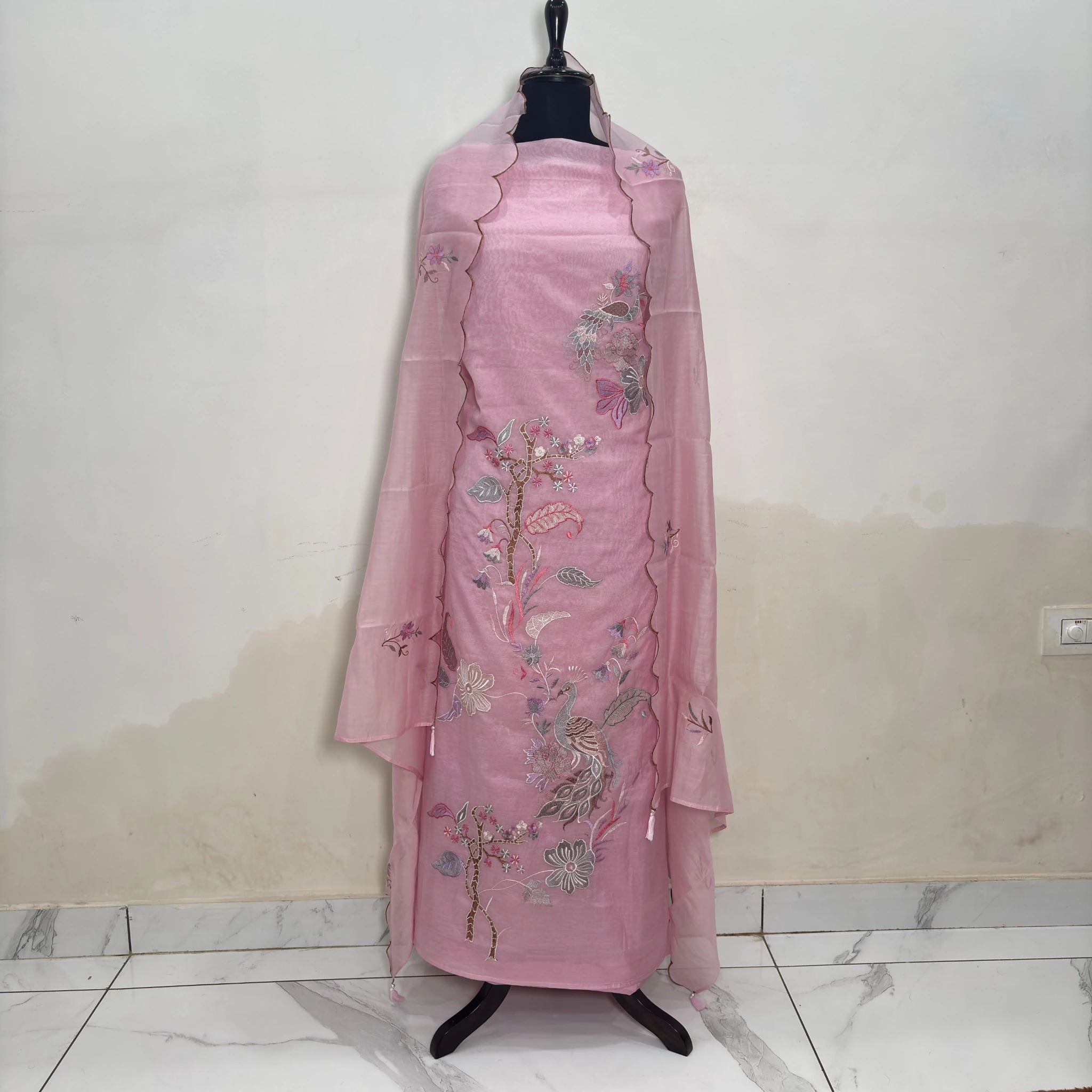 Light Pink Pure Mul Chanderi Ethnic Suit Set with Resham Thread Embroidery & Scalloped Dupatta - Image 7